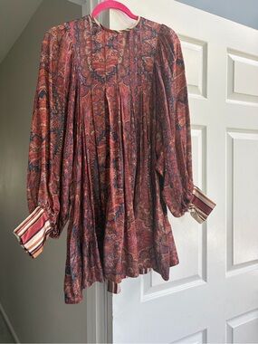 Women’s Paisley Long-Sleeve Mini Dress in Rust